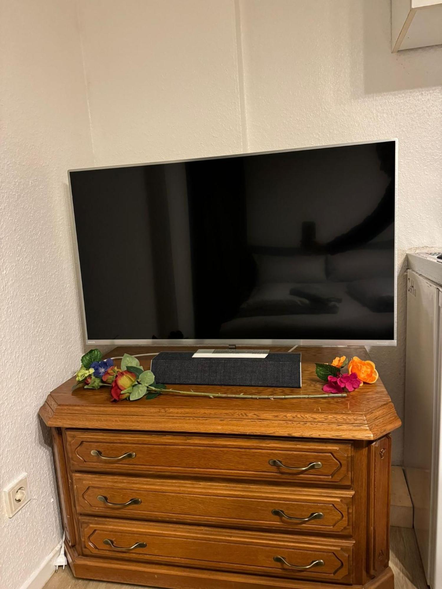 Moebliertes Zimmer Mit Tv, Internet & Kompletter Ausstattung In Bonn-Mehlem ภายนอก รูปภาพ